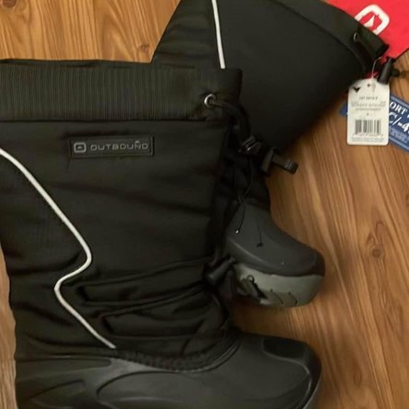 BRAND NEW women outbound winter snow black boots size US 6 (-40C) - Picture 3 of 5